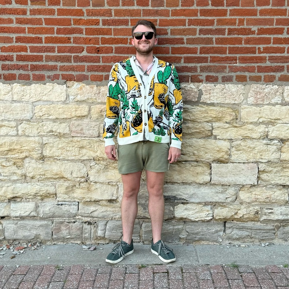 Jacquard cardigan “Hands and Plants”